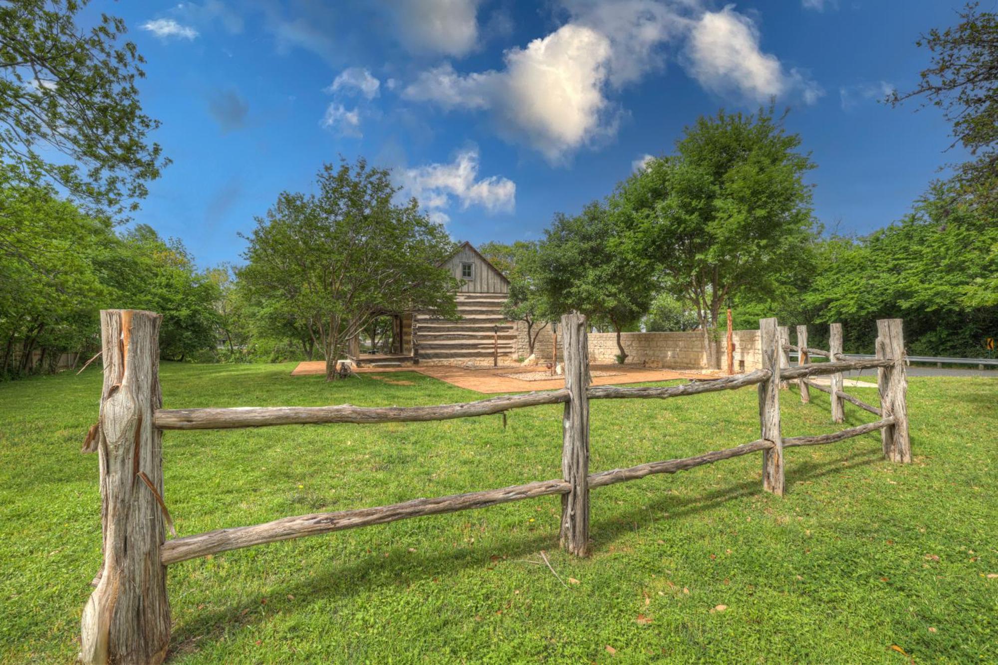 Town Creek Cabin Walk To Main St Villa Fredericksburg Eksteriør billede