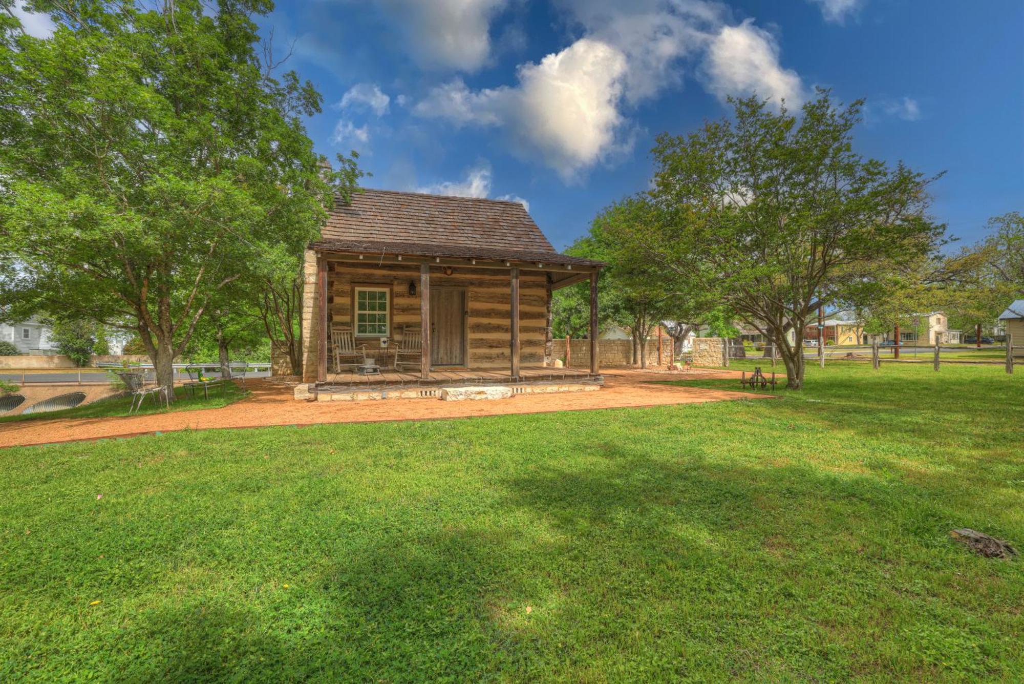 Town Creek Cabin Walk To Main St Villa Fredericksburg Eksteriør billede